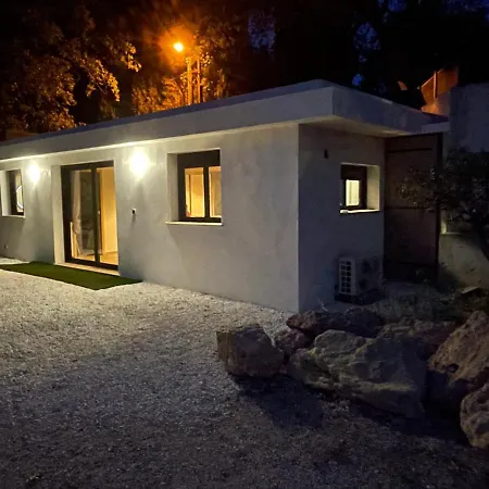 Holiday home Six Fours Les Plages Maison